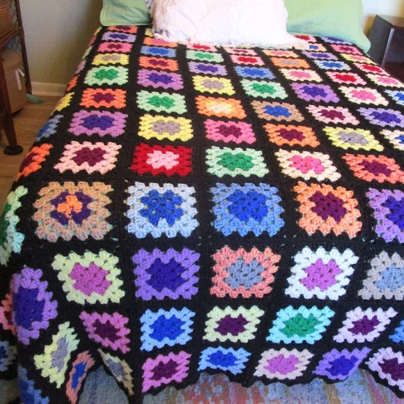 Huge Granny Squares Hand Crochet Afghan Bedspread Blanket Wool - Picture 6 of 12